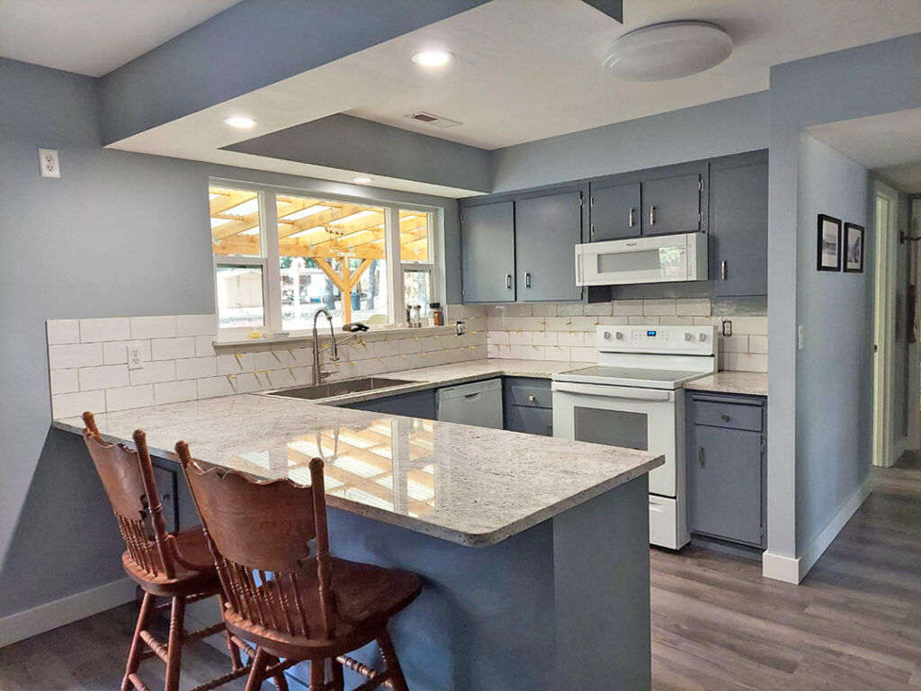 Picture of a completed interior cabinet repaint project in Grants Pass.