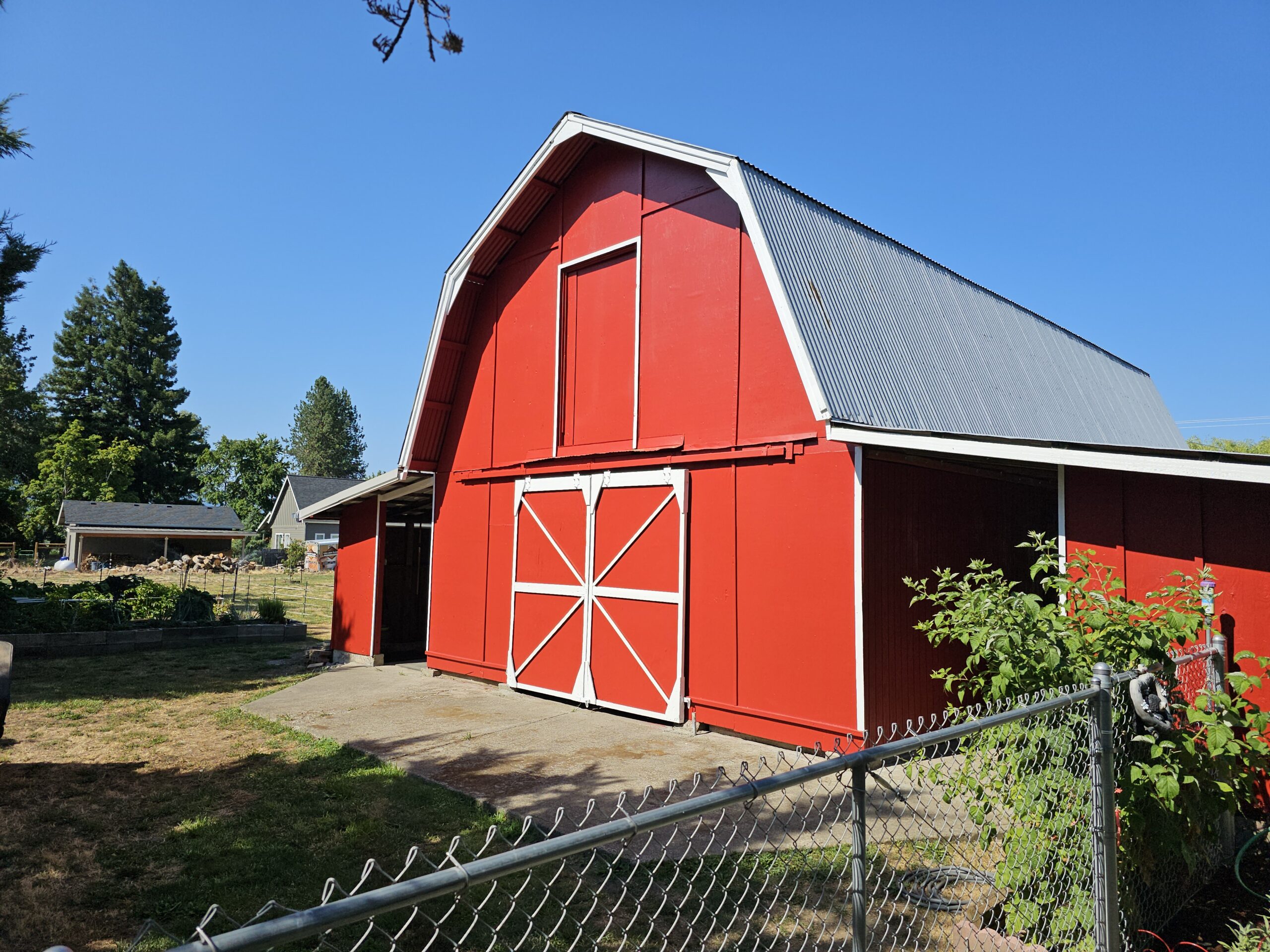 1940's barn in Grants Pass, Oregon.